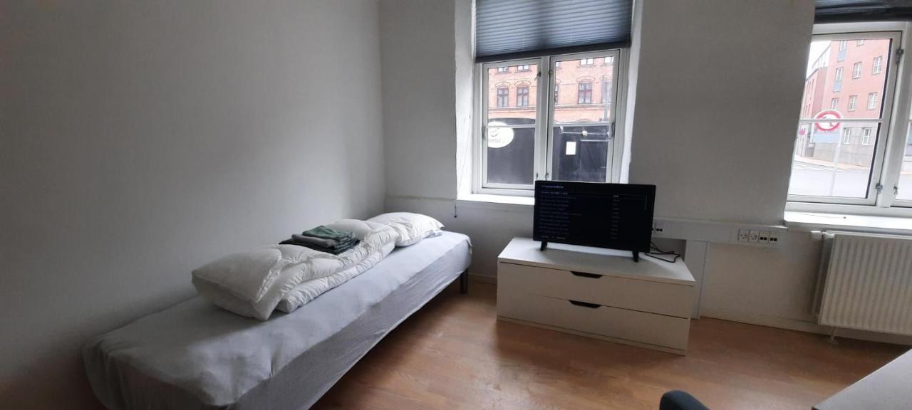 Private Room In A Shared Apartment Odense Exterior foto